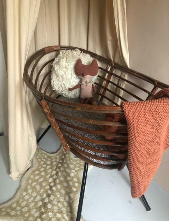 Baby bedje rotan retro hout, Ophalen, Gebruikt, Wieg