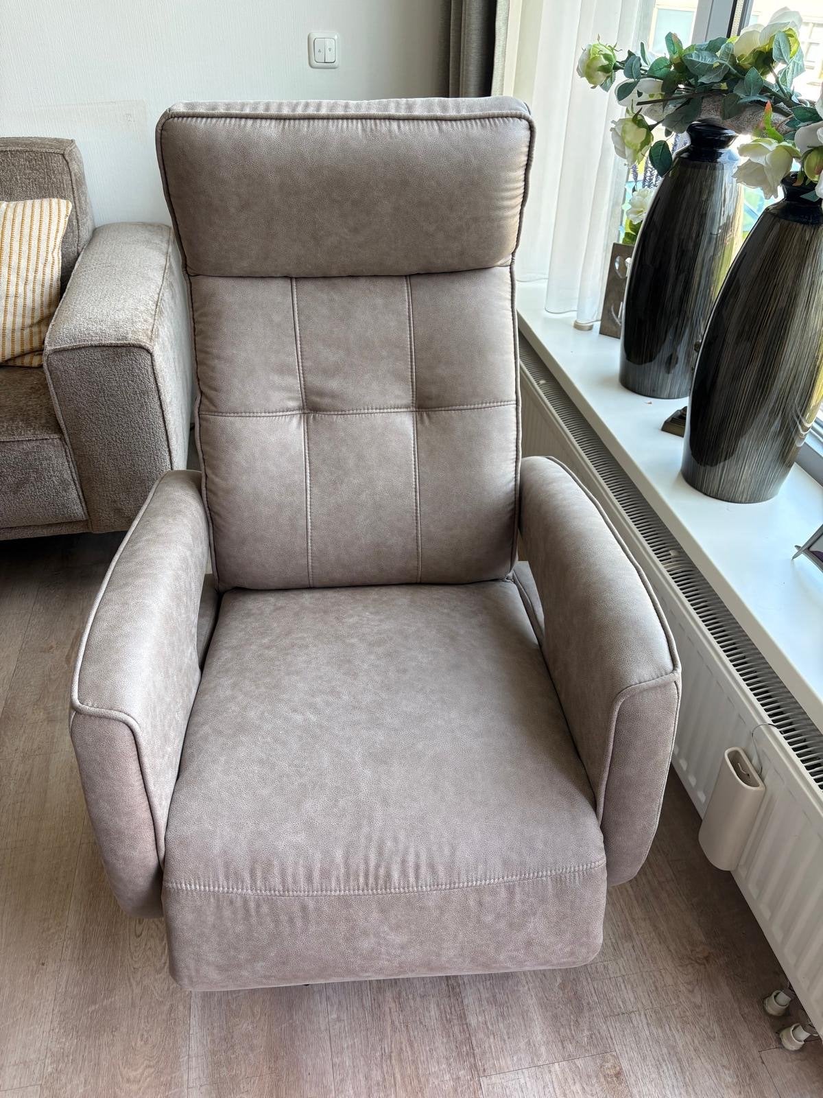 Comfortabele relaxfauteuil met USB-aansluiting nieuw, Overige materialen, 100 tot 125 cm, Nieuw, Ophalen of Verzenden