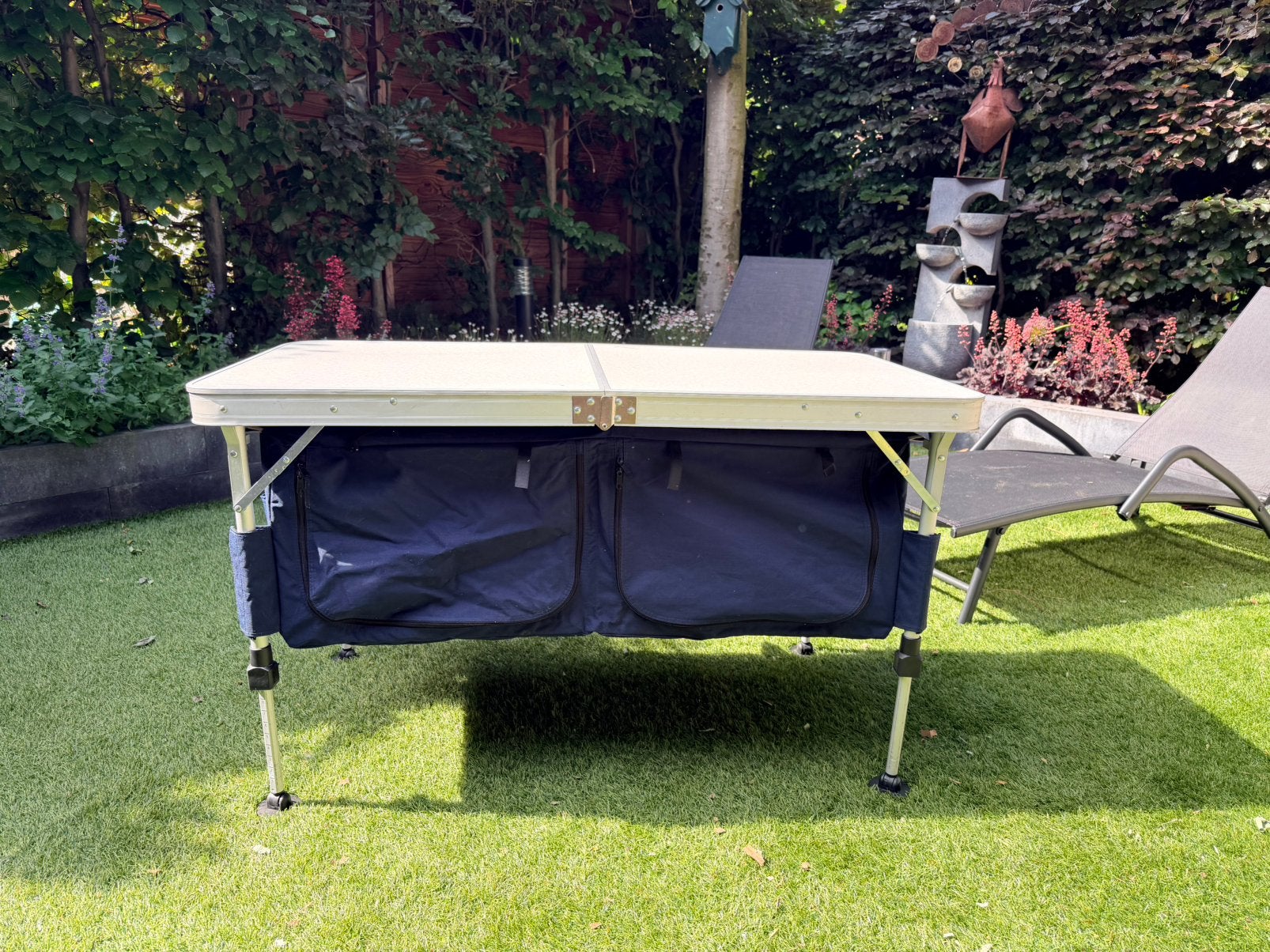 Tafel met opbergruimte, Caravans en Kamperen, Kampeermeubelen, Ophalen of Verzenden, Zo goed als nieuw, Campingtafel