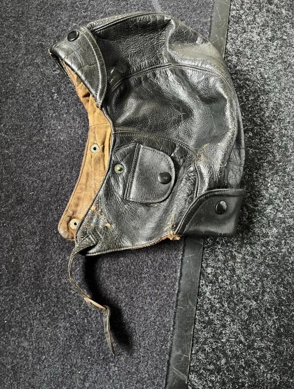 Antiek/vintage zwart leren motor muts/helm, Ophalen of Verzenden, Helm of Baret