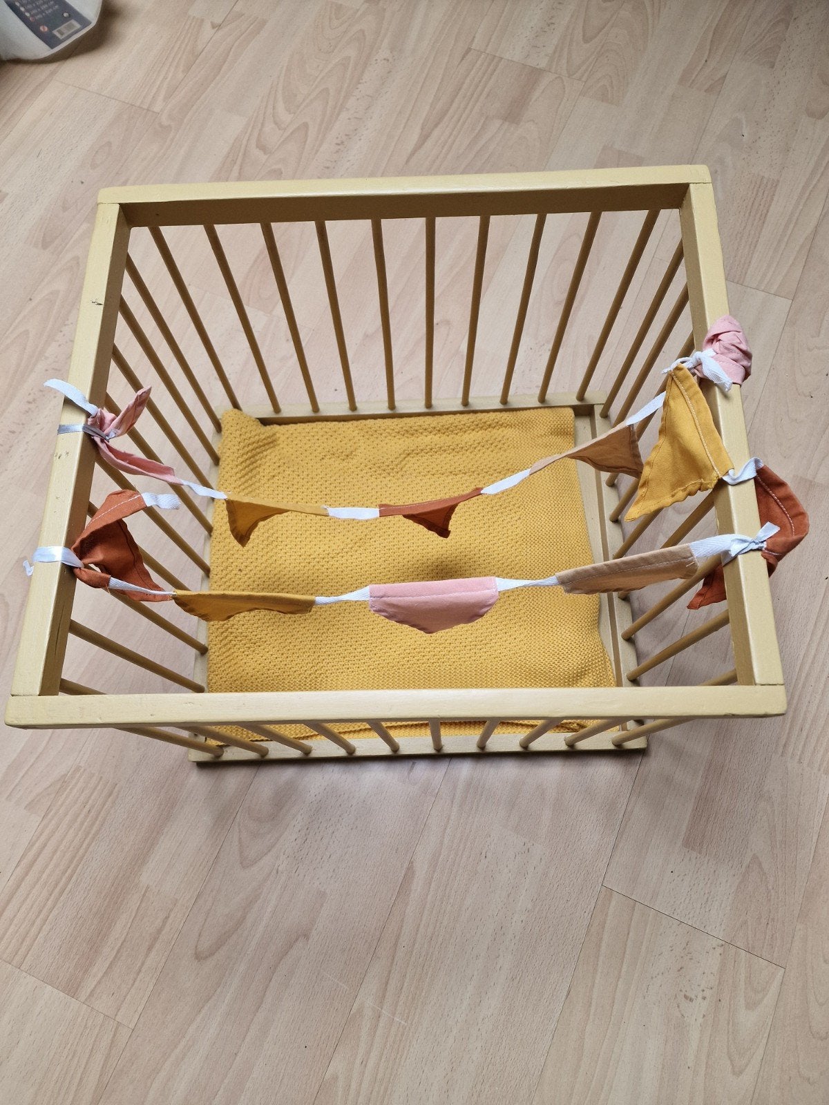 Poppen box van hout 44x 50 cm, Ophalen, Babypop