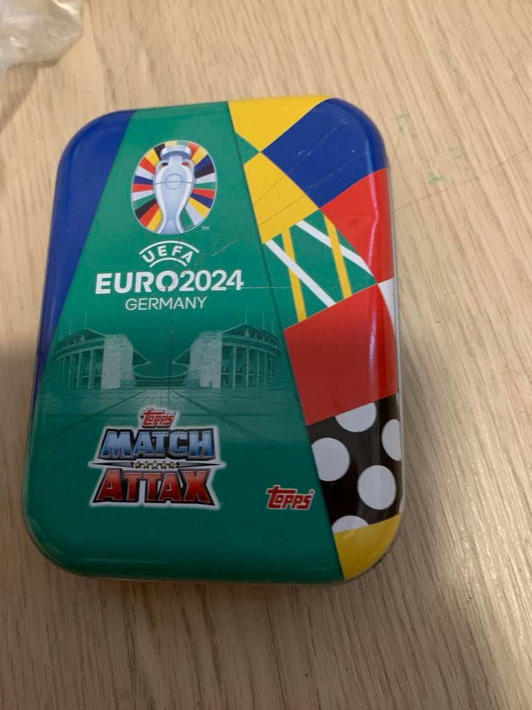 Topps Match Attax UEFA EURO 2024 Blik met kaarten, Ophalen of Verzenden, Zo goed als nieuw