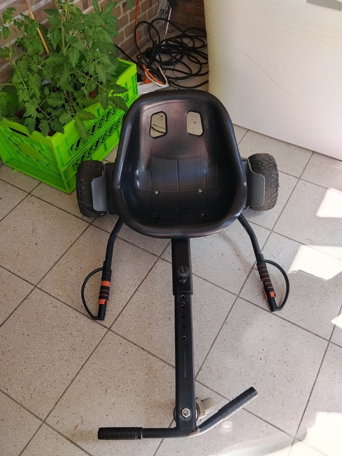 Goed werkend hoverboard met zitje en oplader, Ophalen of Verzenden, Gebruikt, Overige typen