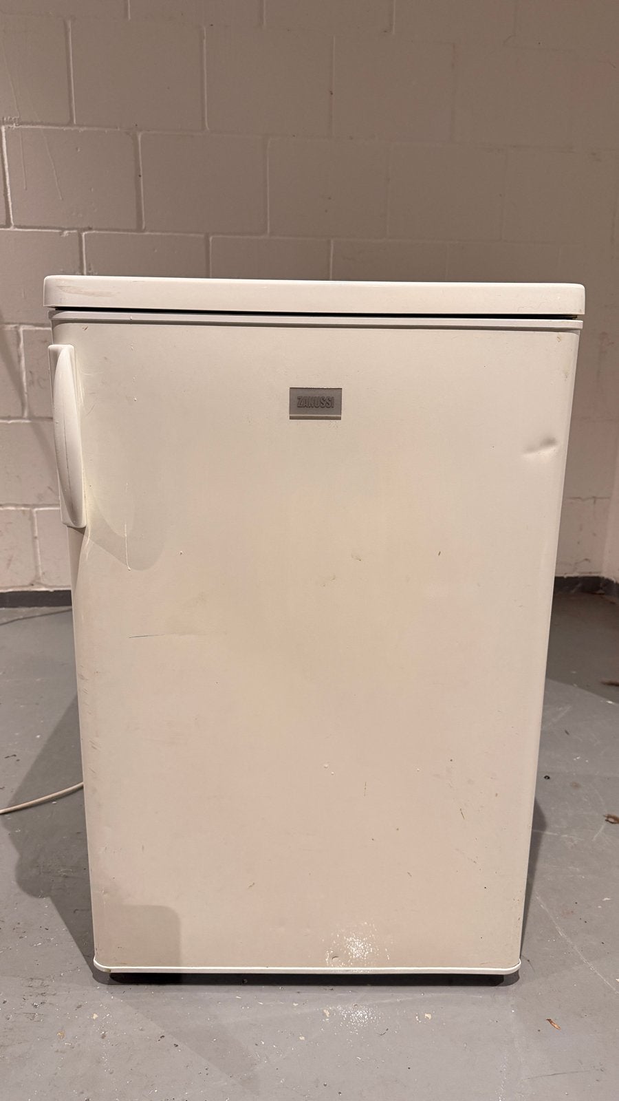 Zanussi tafelmodel koelkast - Compact en functioneel, Ophalen, Minder dan 85 cm, Minder dan 75 liter, 45 tot 60 cm