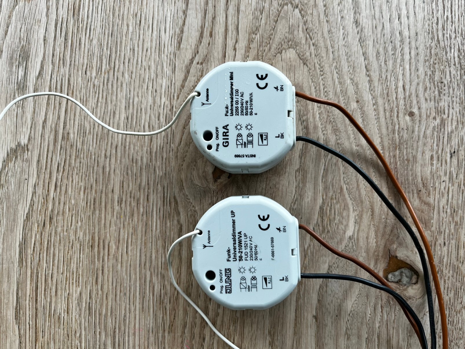 Gira en Jung Funk-Universele Dimmers (20 stuks), Doe-het-zelf en Verbouw, Elektra en Kabels, Ophalen of Verzenden, Gebruikt, Schakelaar