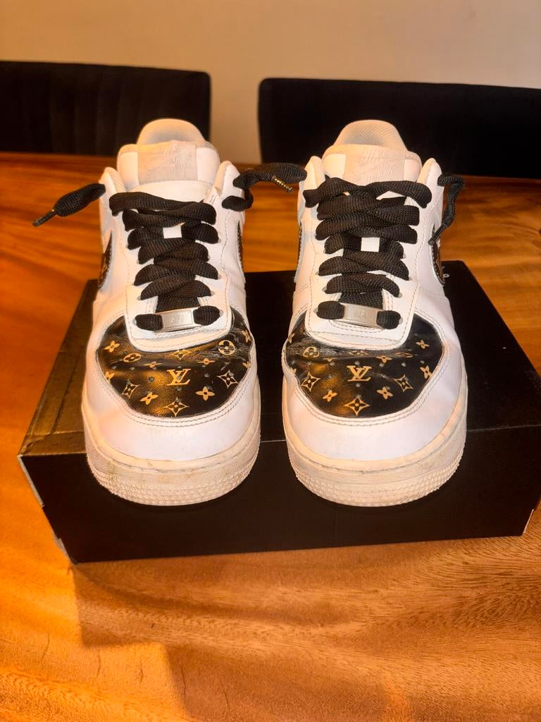 Nike Air Force 1 custum Louis Vuitton, Wit, Ophalen of Verzenden, Sneakers of Gympen, Gedragen
