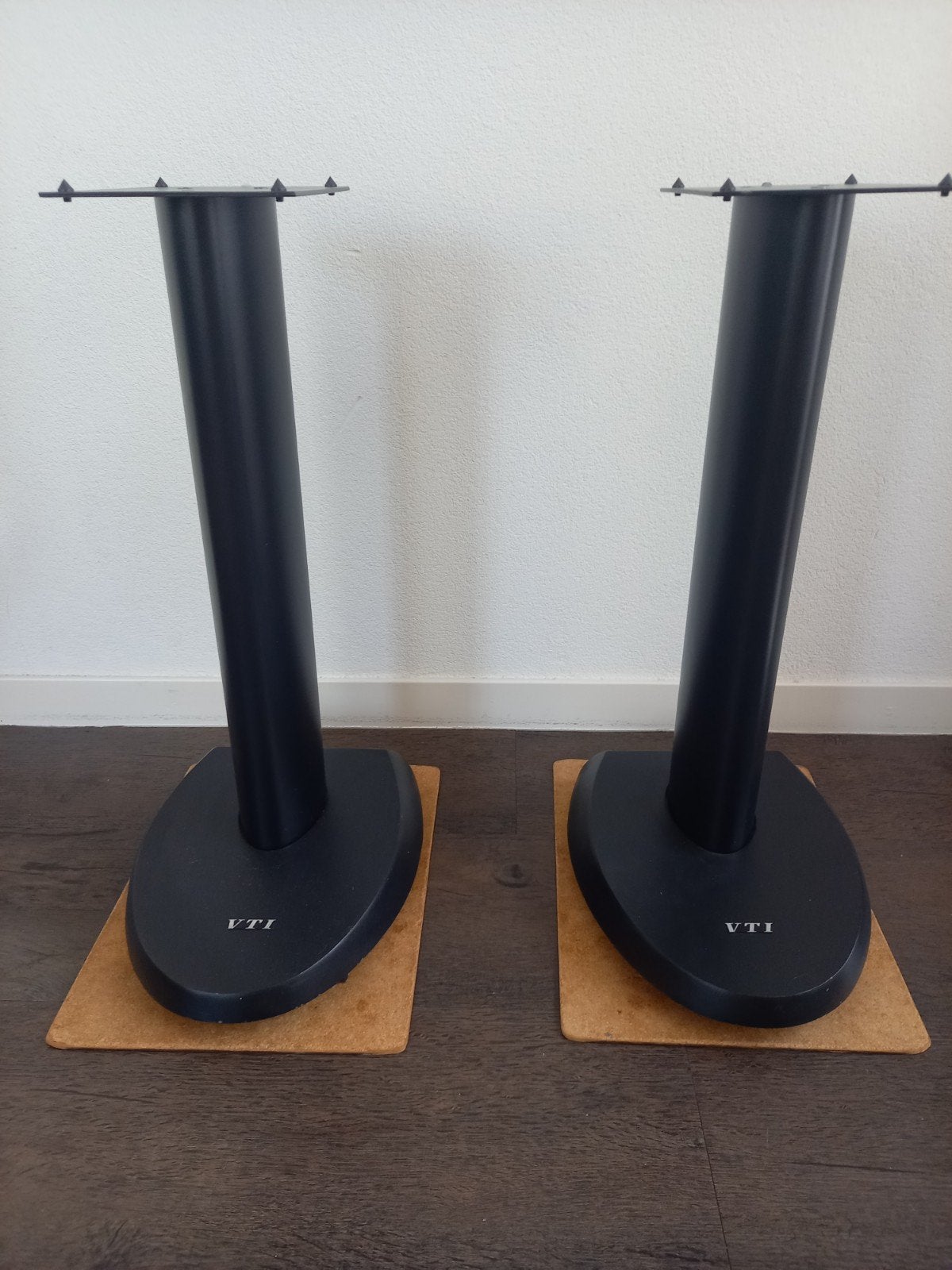 Luidsprekerstands VTI 1 DF 24 61 cm hoog, Ophalen