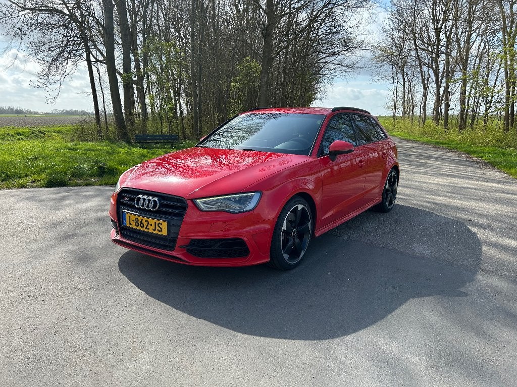 Audi S3 2.0 Tfsi 221KW Sportback Quattro 2014 Rood, Auto's, Audi, Automaat, S3, 4 cilinders, 1984 cc