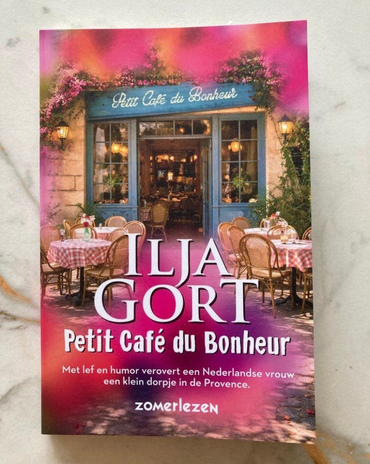 Ilja Gort - Petit Café du Bonheur, Ophalen of Verzenden, Zo goed als nieuw, Nederland