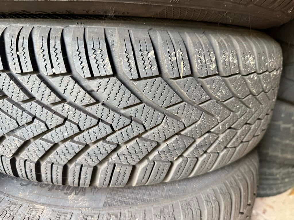 VW Touran Continental Winterbanden zo goed als nieuw, Ophalen, Zo goed als nieuw