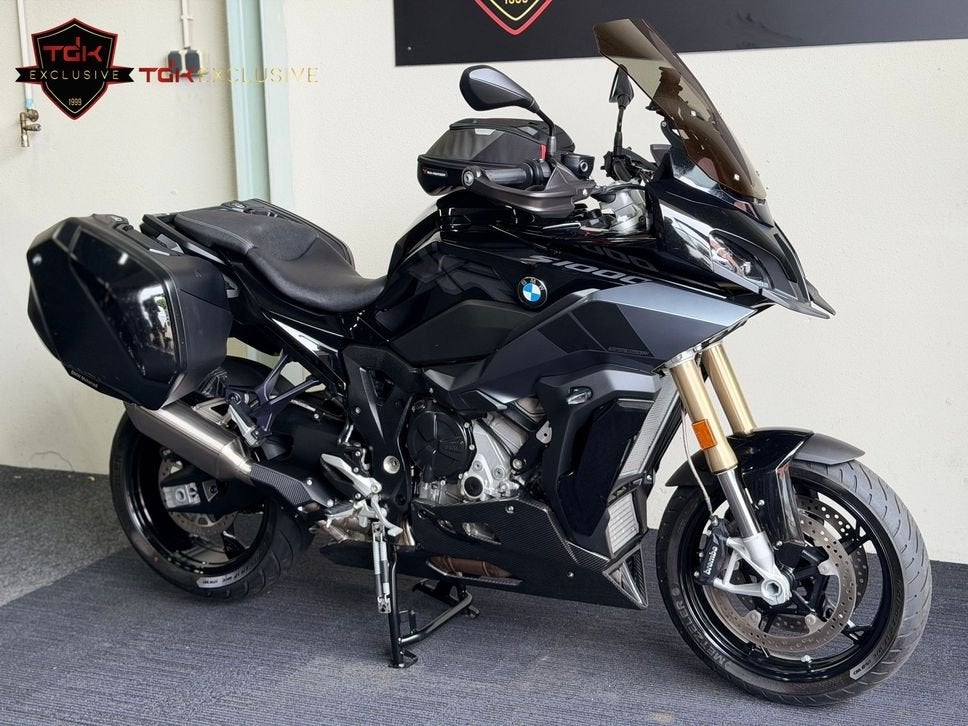 BMW S 1000 XR TRIPLE BLACK DYNAMIC NIEUWSTAAT S1000XR, Motoren, 4 cilinders, Motorrijbewijs A, Bedrijf, Meer dan 35 kW