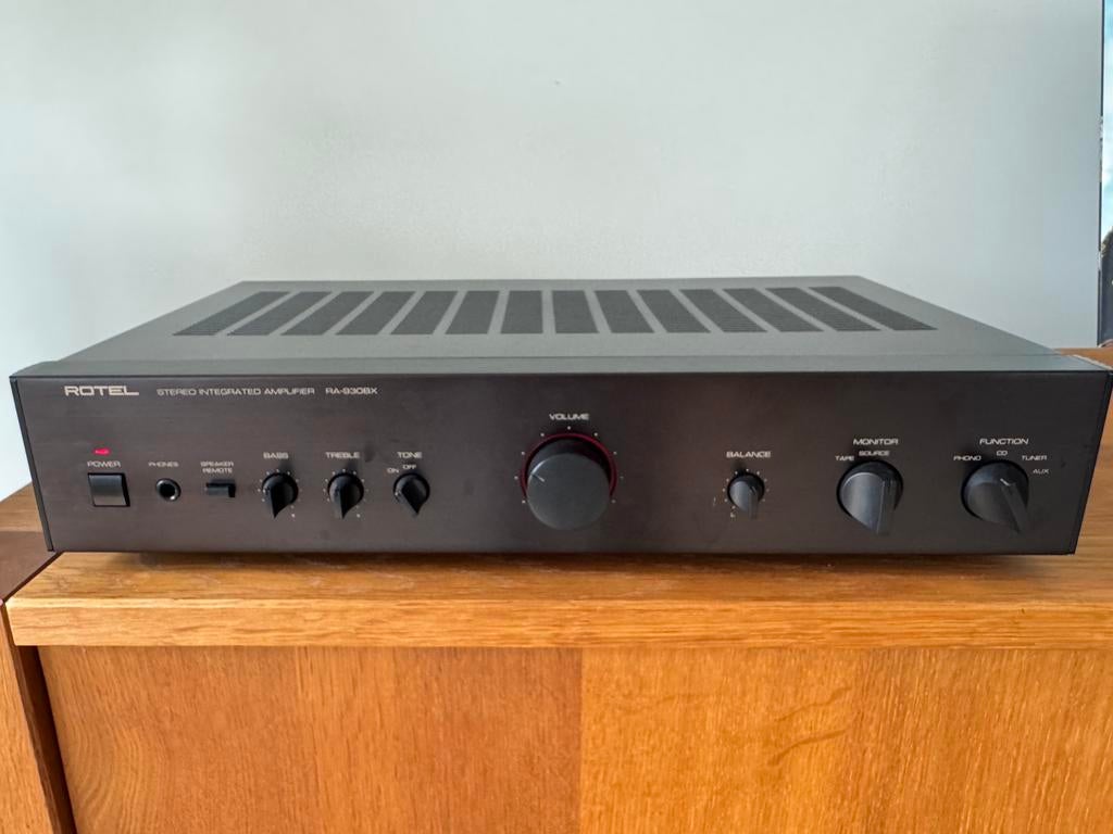 Rotel RA-930BX Versterker, Audio, Tv en Foto, Versterkers en Receivers, Overige merken, Gebruikt, Ophalen of Verzenden, Minder dan 60 watt