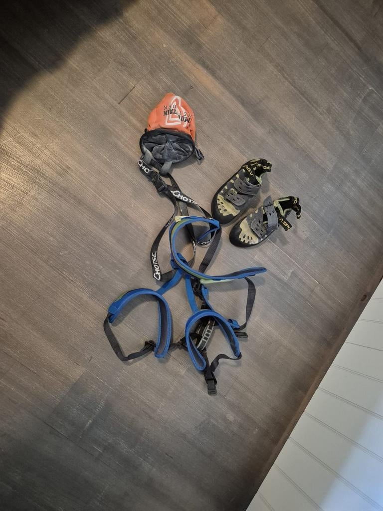 Klimset: Gordel, Klimschoenen en Pofzak, Sport en Fitness, Klimsport, Ophalen of Verzenden, Gebruikt, Klimsport-accessoire