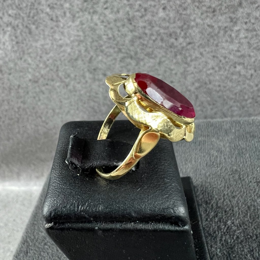 Gouden Ring | 14k | 3,16g | ovale rode steen |16,75 | 412470, Sieraden, Tassen en Uiterlijk, Ringen, Ophalen of Verzenden, Kleiner dan 17