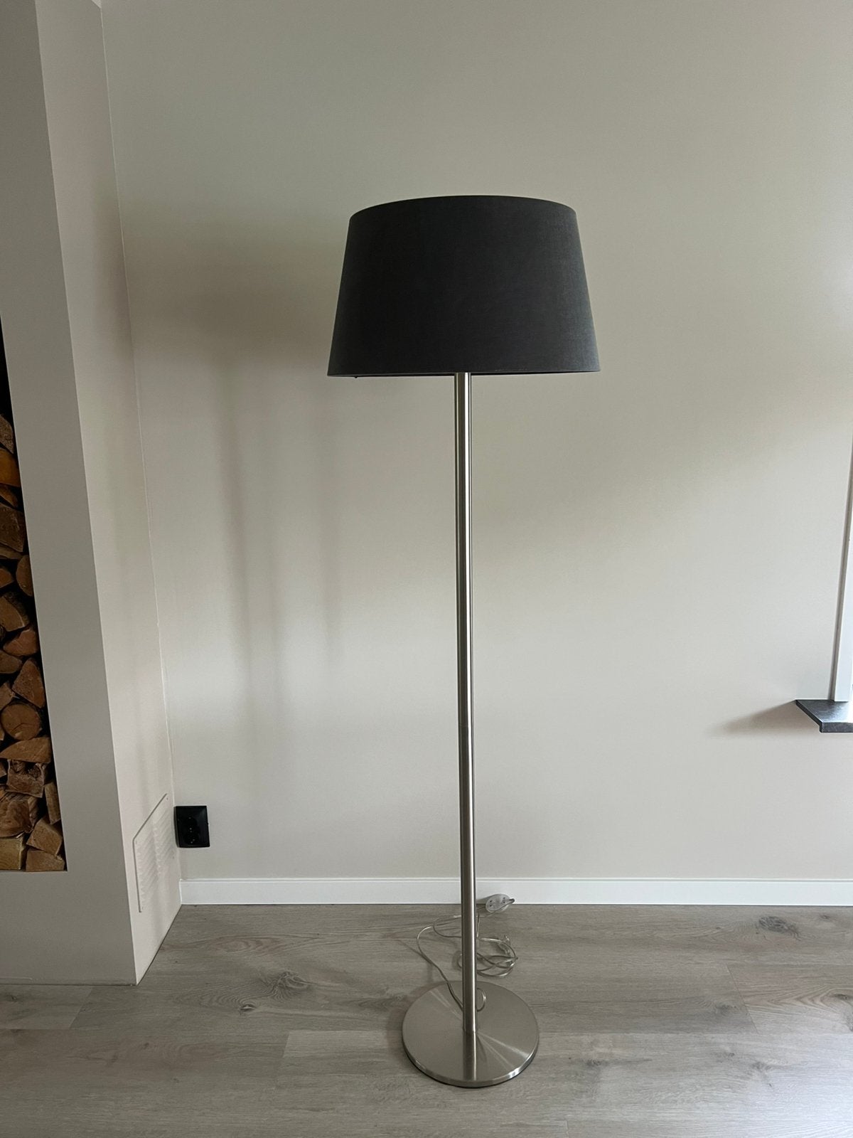 Staande lamp met donkergrijze kap, Ophalen, Gebruikt, 150 tot 200 cm