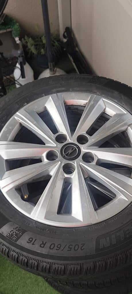 Set van vier aluminium auto Opel astra, Auto-onderdelen, Banden en Velgen, Banden en Velgen, Winterbanden, 16 inch, 205 mm, Ophalen of Verzenden