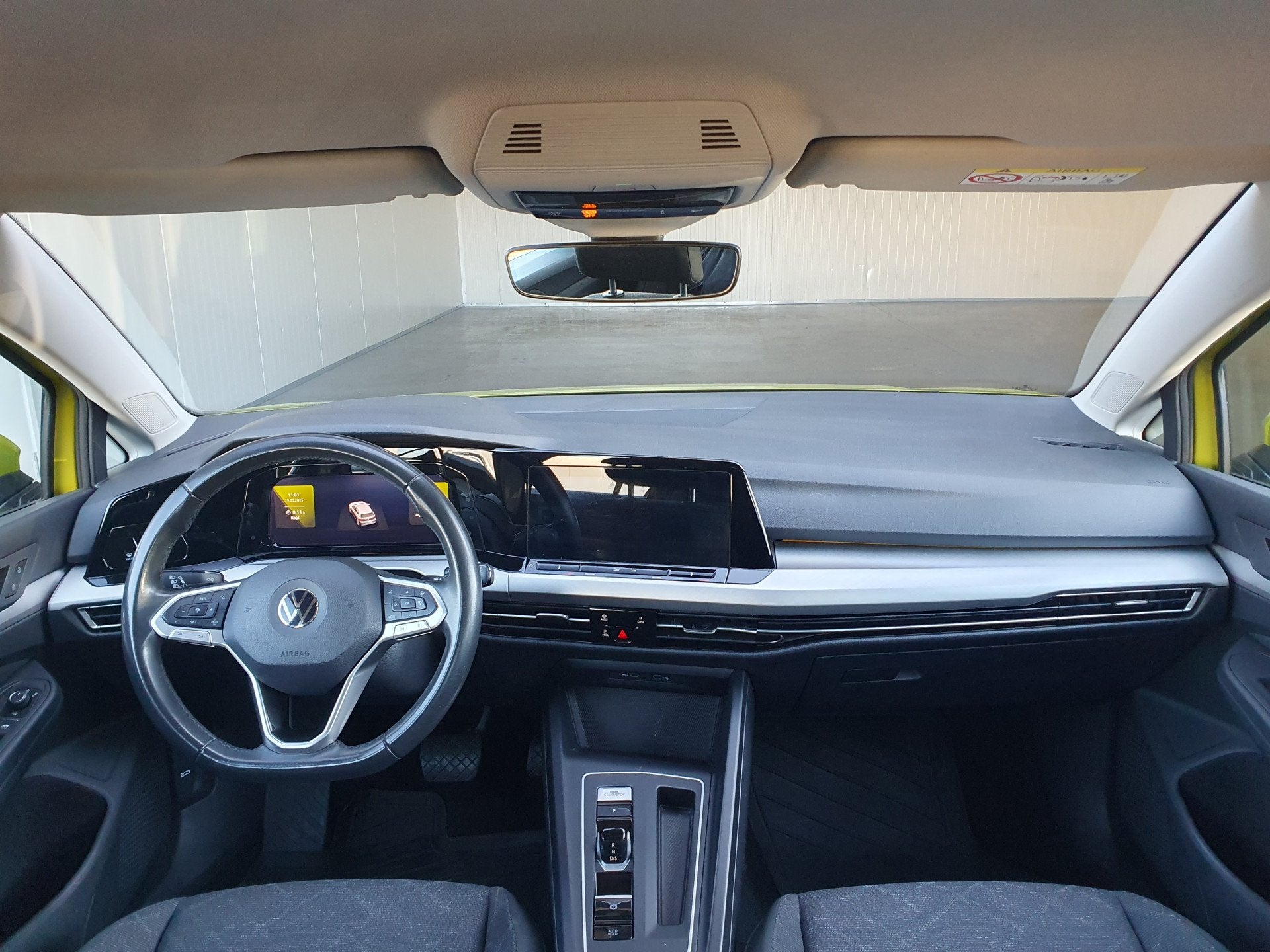 Volkswagen Golf 1.0 eTSI Life Business CARPLAY/CAMERA/DIG.CO, Auto's, Gebruikt, Euro 6, Automatische klimaatregeling, 23 km/l