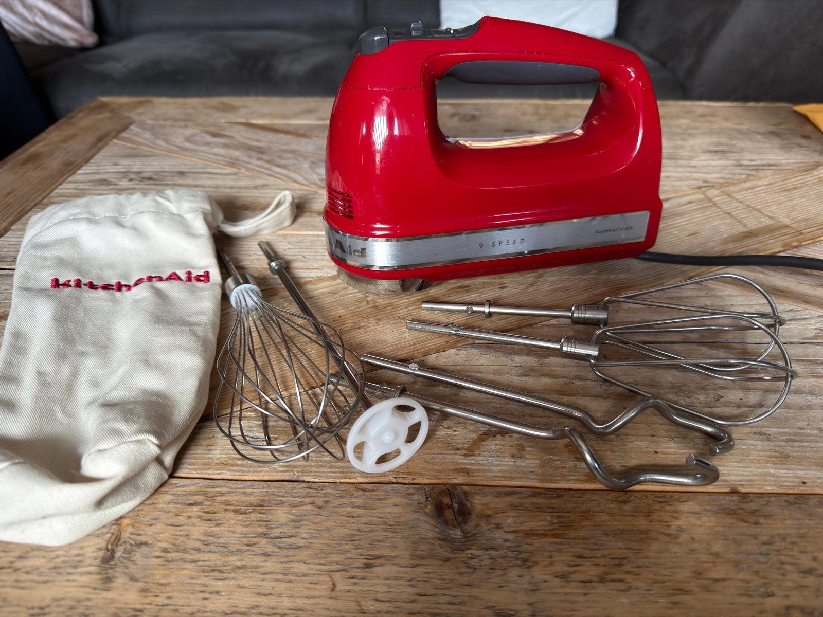 KitchenAid Handmixer Rood - 9 Snelheden, Ophalen of Verzenden, Zo goed als nieuw, 3 snelheden of meer