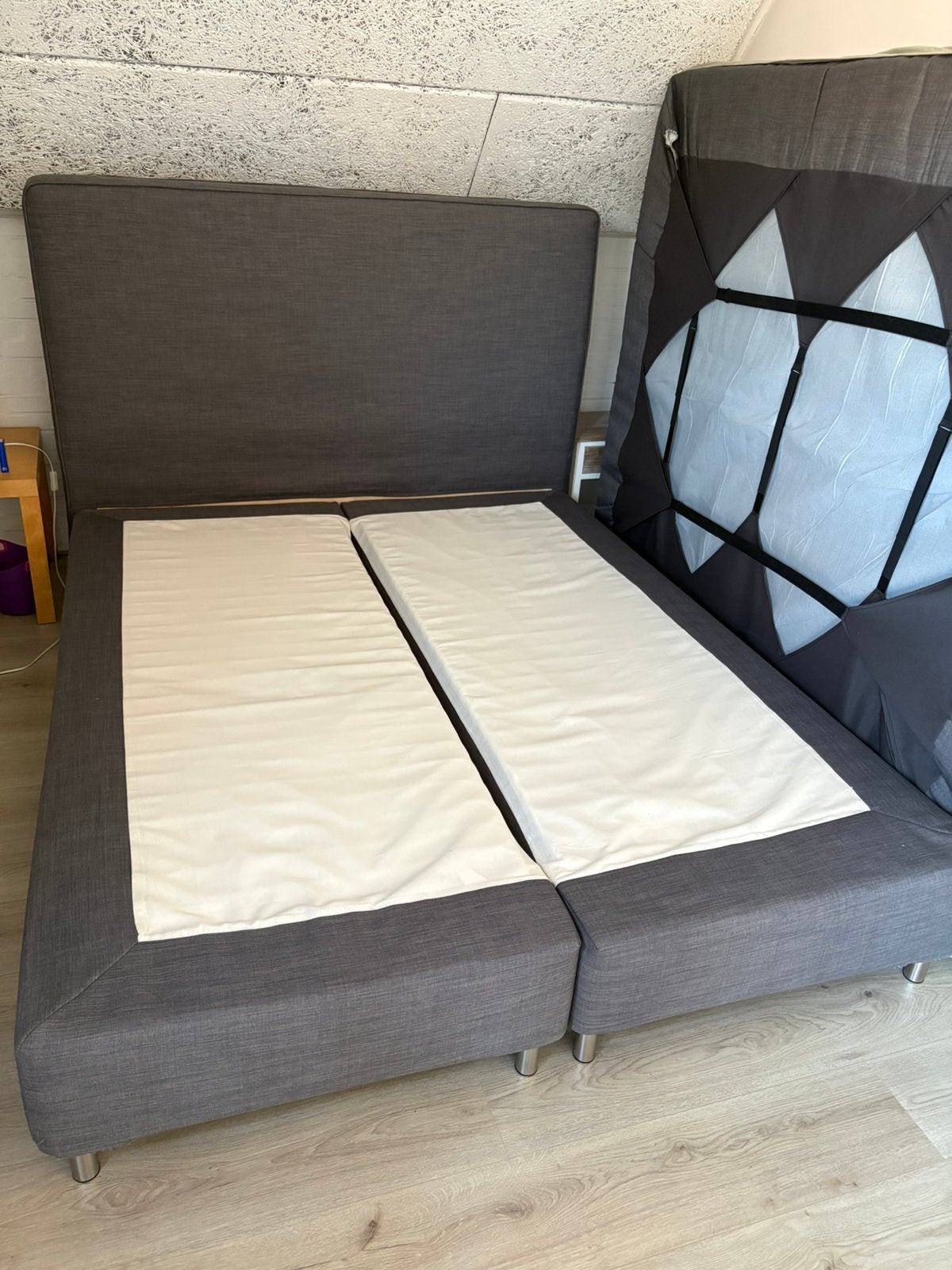 Ikea boxspring donkergrijs 160/200 met hoofdbord, Huis en Inrichting, Ophalen, Gebruikt, Tweepersoons, 200 cm