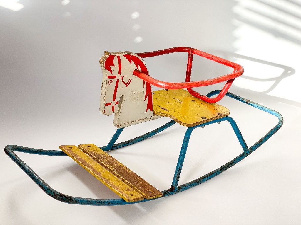 Vintage Rocking Horse / Hobbelpaard: Red-White-Yellow-Blue, Ophalen, Gebruikt