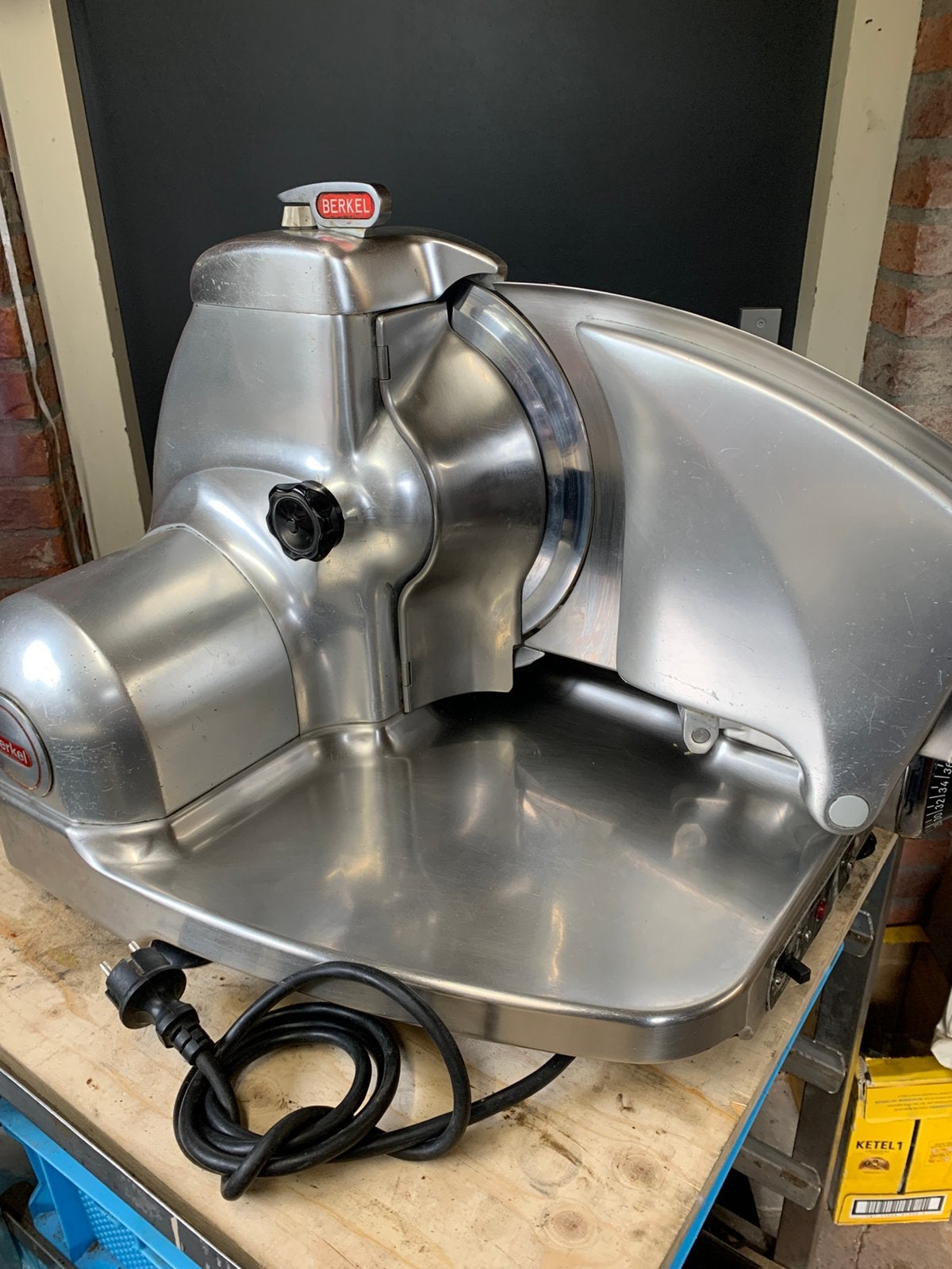 Berkelsnijmachine, Ophalen, Gebruikt