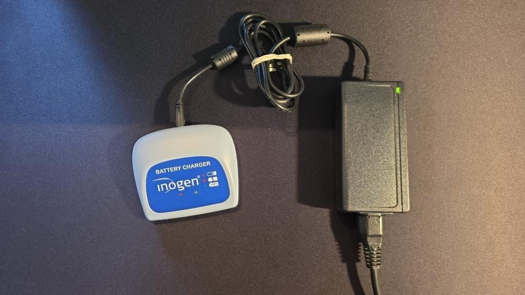 Inogen One G5 / Rove 6 Externe Batterij Oplader, Ophalen of Verzenden, Gebruikt