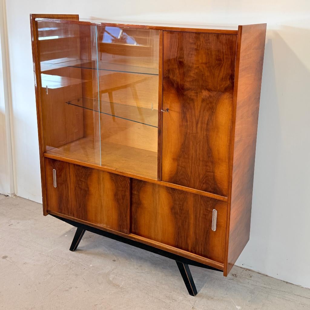 Speelse hoogglans highboard met vitrine, Met deur(en), Glas, 100 tot 150 cm, Vintage