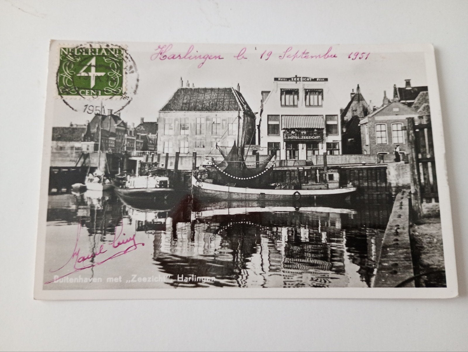 Harlingen Buitenhaven Hotel Zeezicht 1951, Ophalen of Verzenden, 1940 tot 1960, Gelopen, Friesland