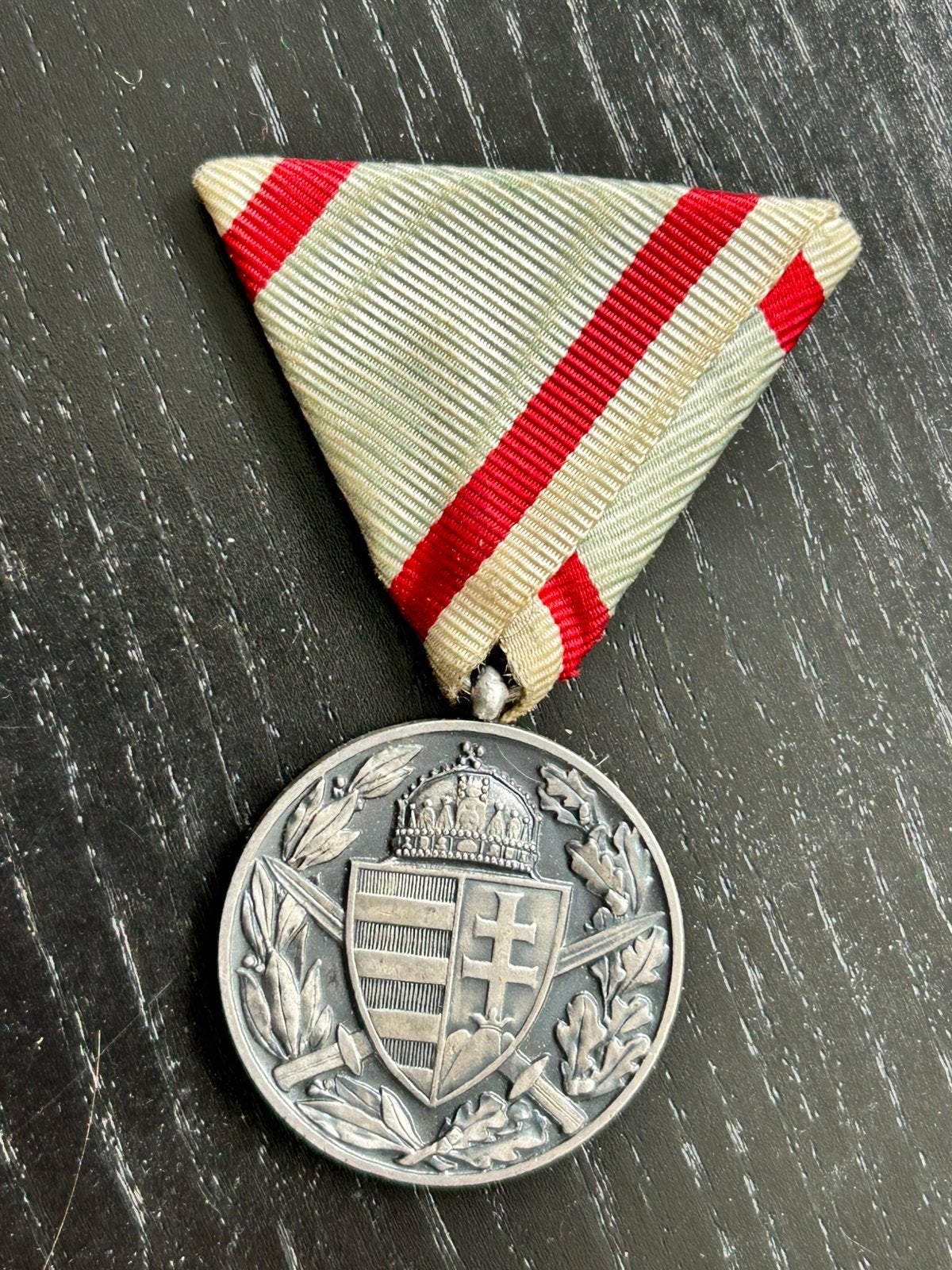 WW1 Hongaarse oorlogs herdekingsmedaille, Verzamelen, Ophalen of Verzenden, Landmacht, Overige gebieden, Lintje, Medaille of Wings