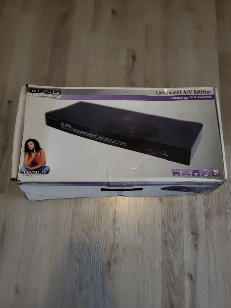 König Electronic Component A/V Splitter, Ophalen of Verzenden, Zo goed als nieuw