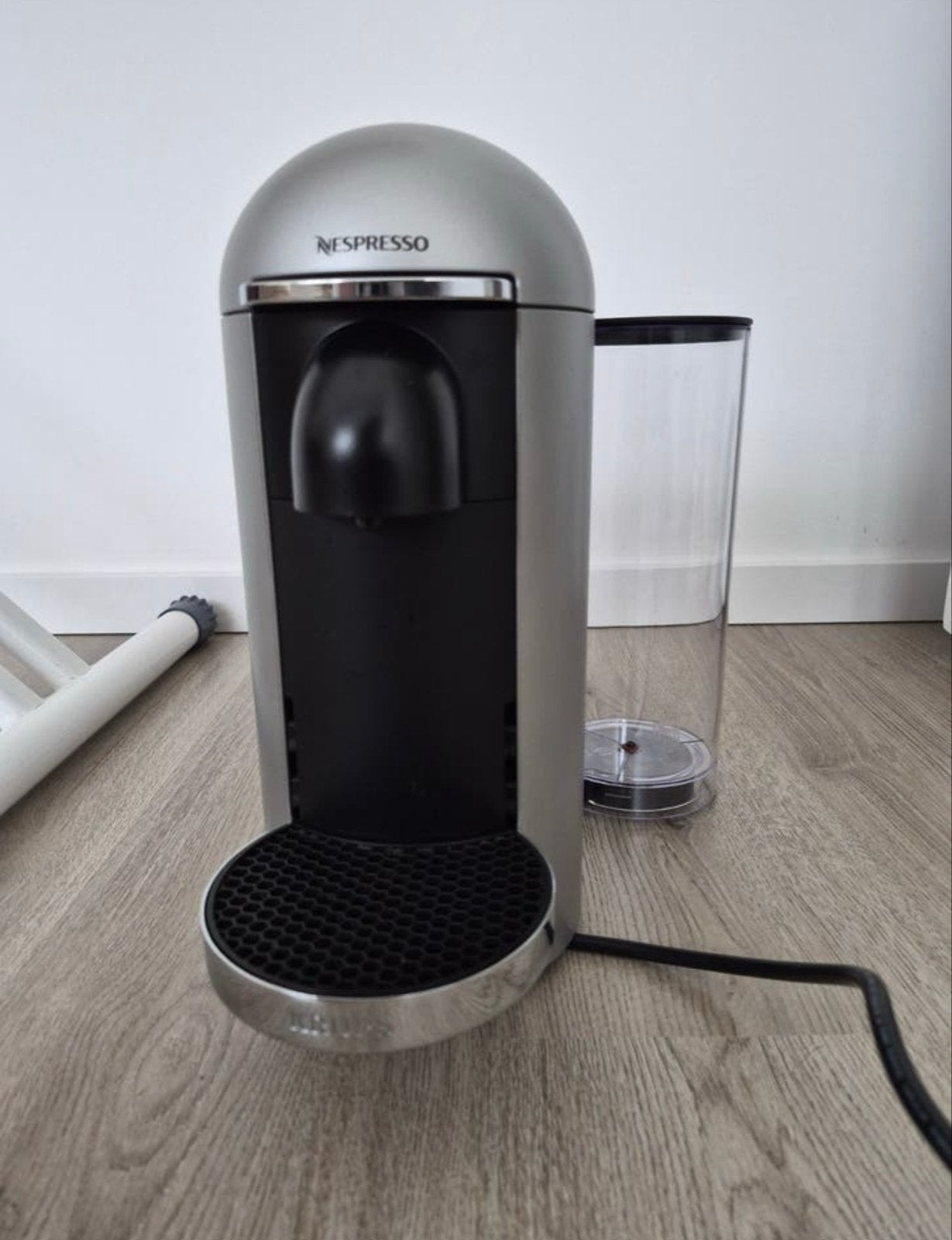 Nespresso Vertuo Krups Koffiemachine - ZGAN, Koffiemachine, Ophalen of Verzenden, Zo goed als nieuw, Koffiepads en cups