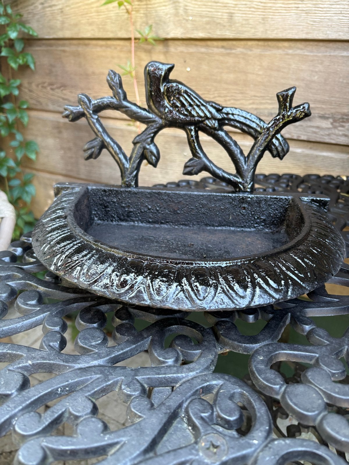 Gietijzeren vogel water- of voerbak 32x18 cm, Tuin en Terras, Vogelhuisjes en Vogelbaden, Gebruikt, Ophalen