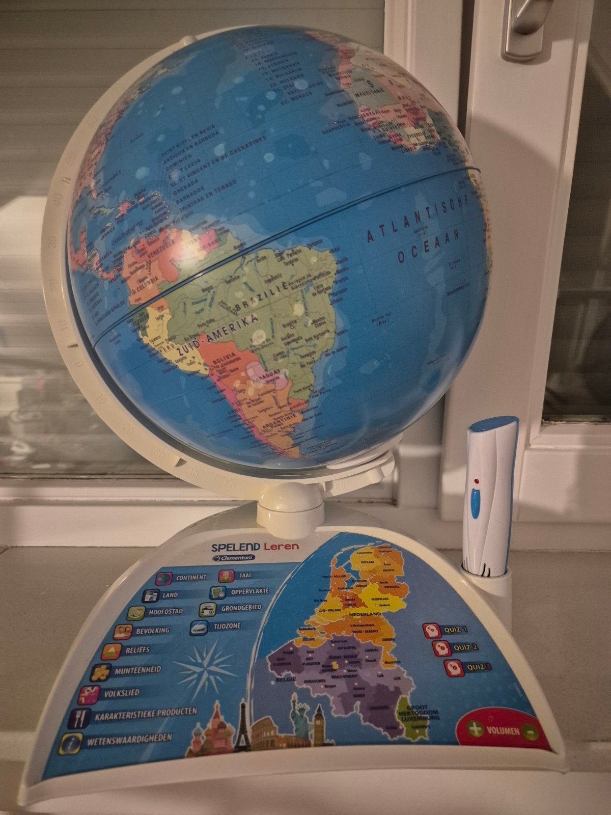 Clementoni wereldbol (werkt goed), Ophalen