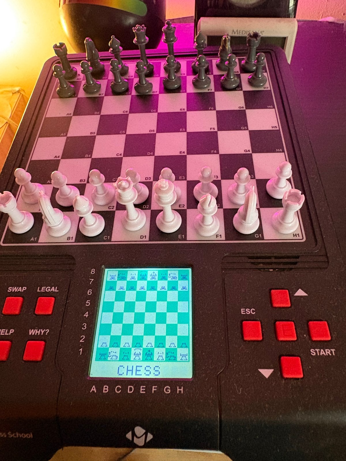 Millennium Chess School Schaakcomputer met Spraakuitvoer, Ophalen of Verzenden, Minder dan 500 stukjes, Zo goed als nieuw, Schaken