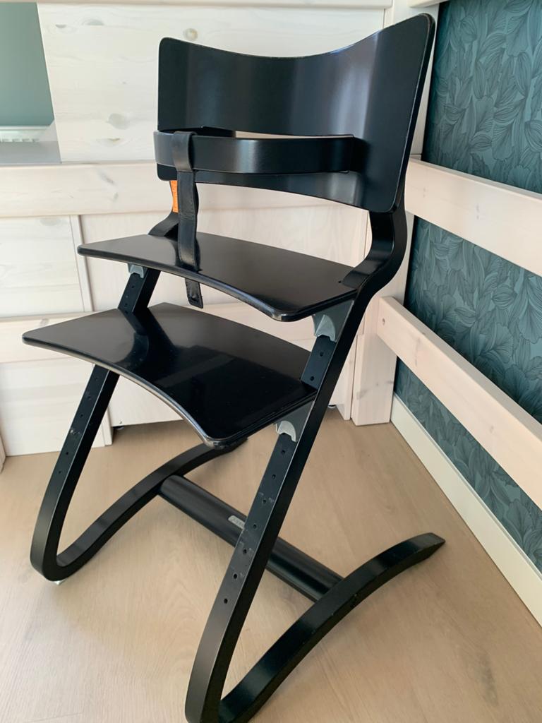 Twee Leander Kinder - meegroei - stoelen met accessoires, Kinderen en Baby's, Kinderstoelen, Ophalen, Gebruikt, Meegroeistoel