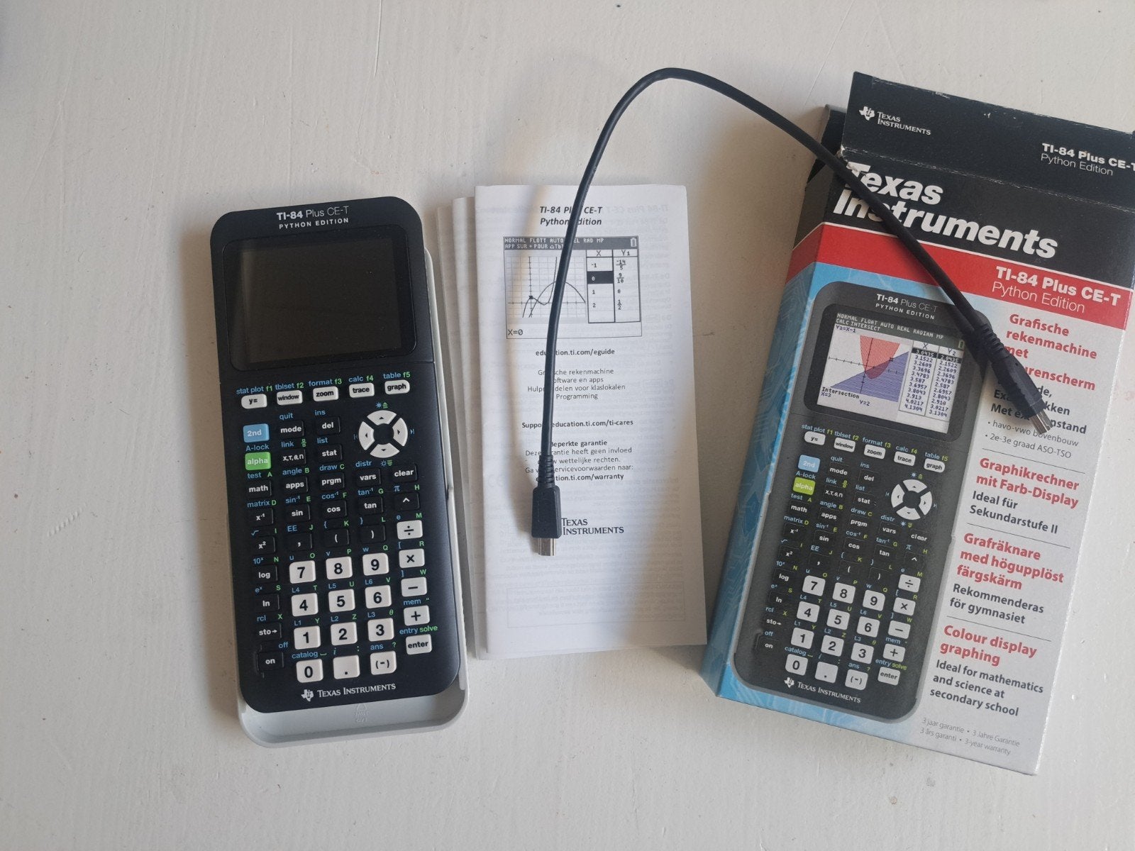TI-84 Plus CE-T python editie grafische rekenmachine, Diversen, Rekenmachines, Grafische rekenmachine, Ophalen of Verzenden