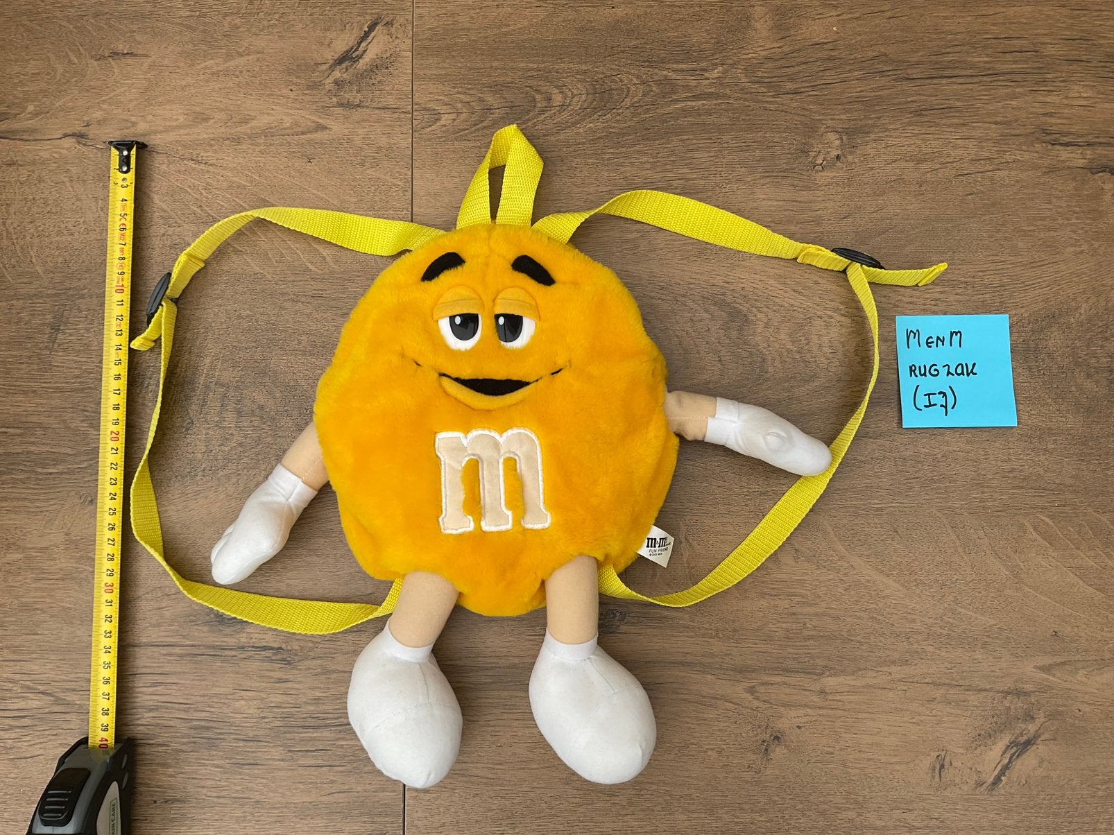 Zgan gebruikte, niet kapot, pluche MenM M&M knuffel rugzak, Verzamelen, Ophalen, Zo goed als nieuw, Gebruiksvoorwerp