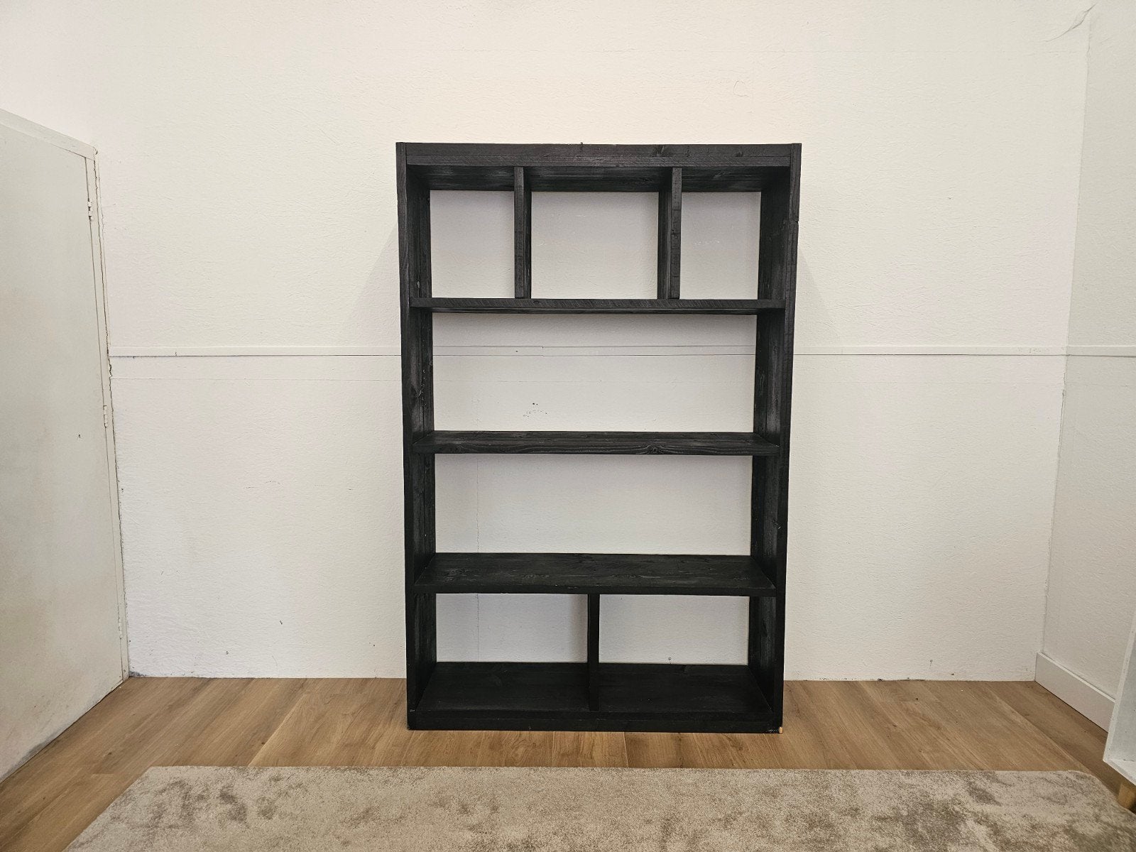 hand gemaakte stijger houten kast