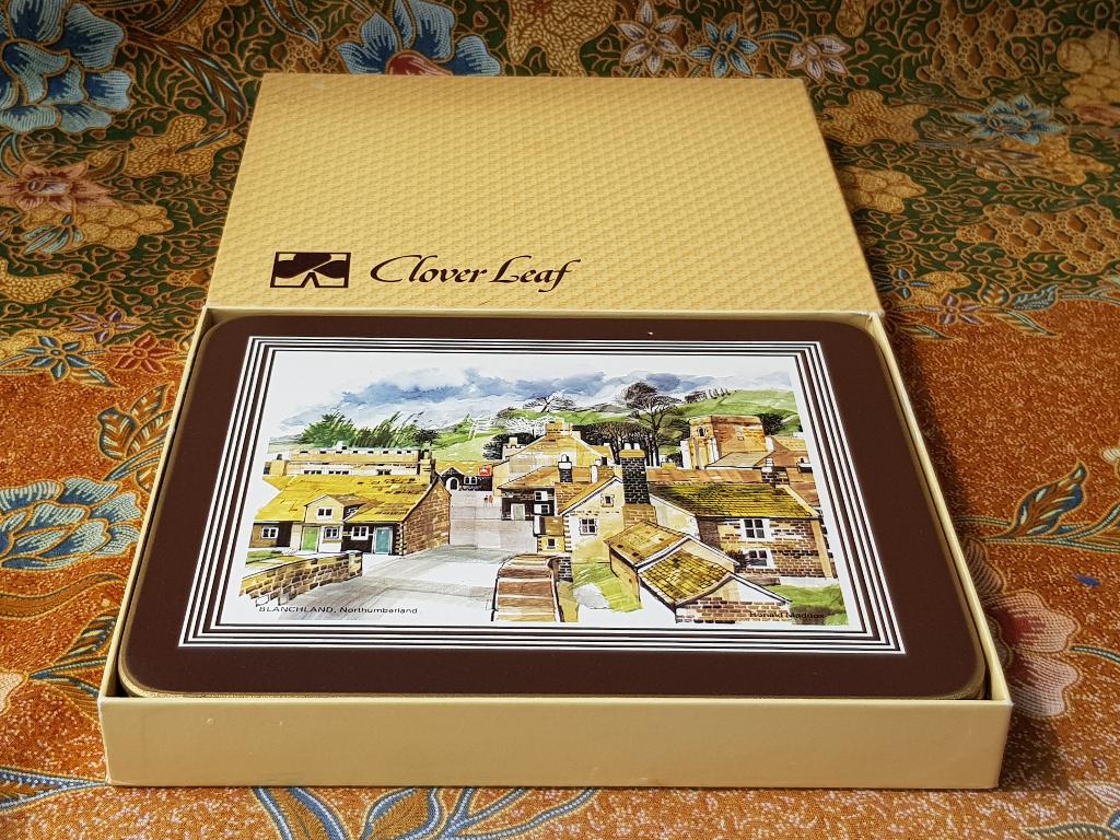 Zes mooie oude Clover Leaf placemats uit Engeland in de doos, Ophalen of Verzenden