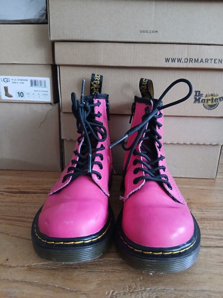 Dr Martens jr. Hot pink patent, Kinderen en Baby's, Kinderkleding | Schoenen en Sokken, Ophalen, Dr. Martens, Meisje, Schoenen