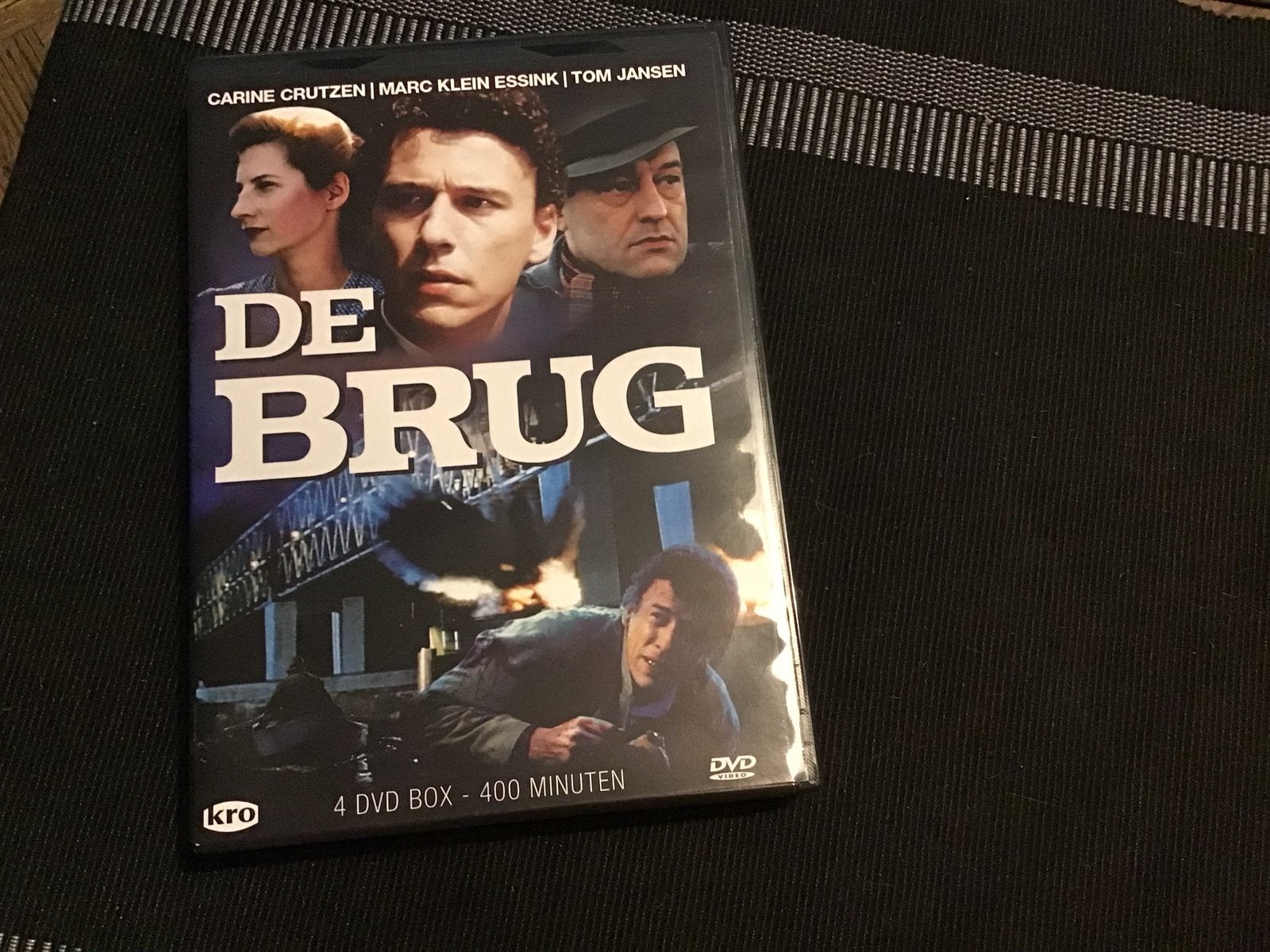 De Brug - 4 DVD Box - 400 Minuten - KRO, Nederlands, Zo goed als nieuw, Vanaf 12 jaar, Inclusief doosje