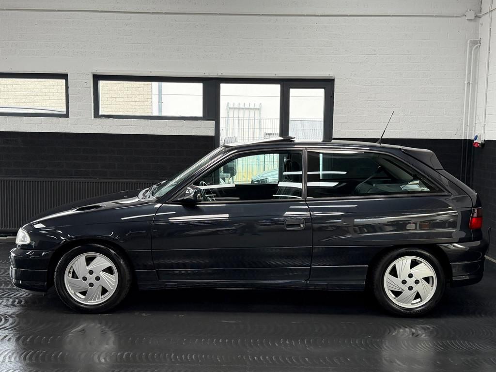 Opel Astra 2.0i-16V GSi | Zeldzaam Mooi | Geheel Origineel |, Auto's, Voorwielaandrijving, 1998 cc, Gebruikt, 4 cilinders