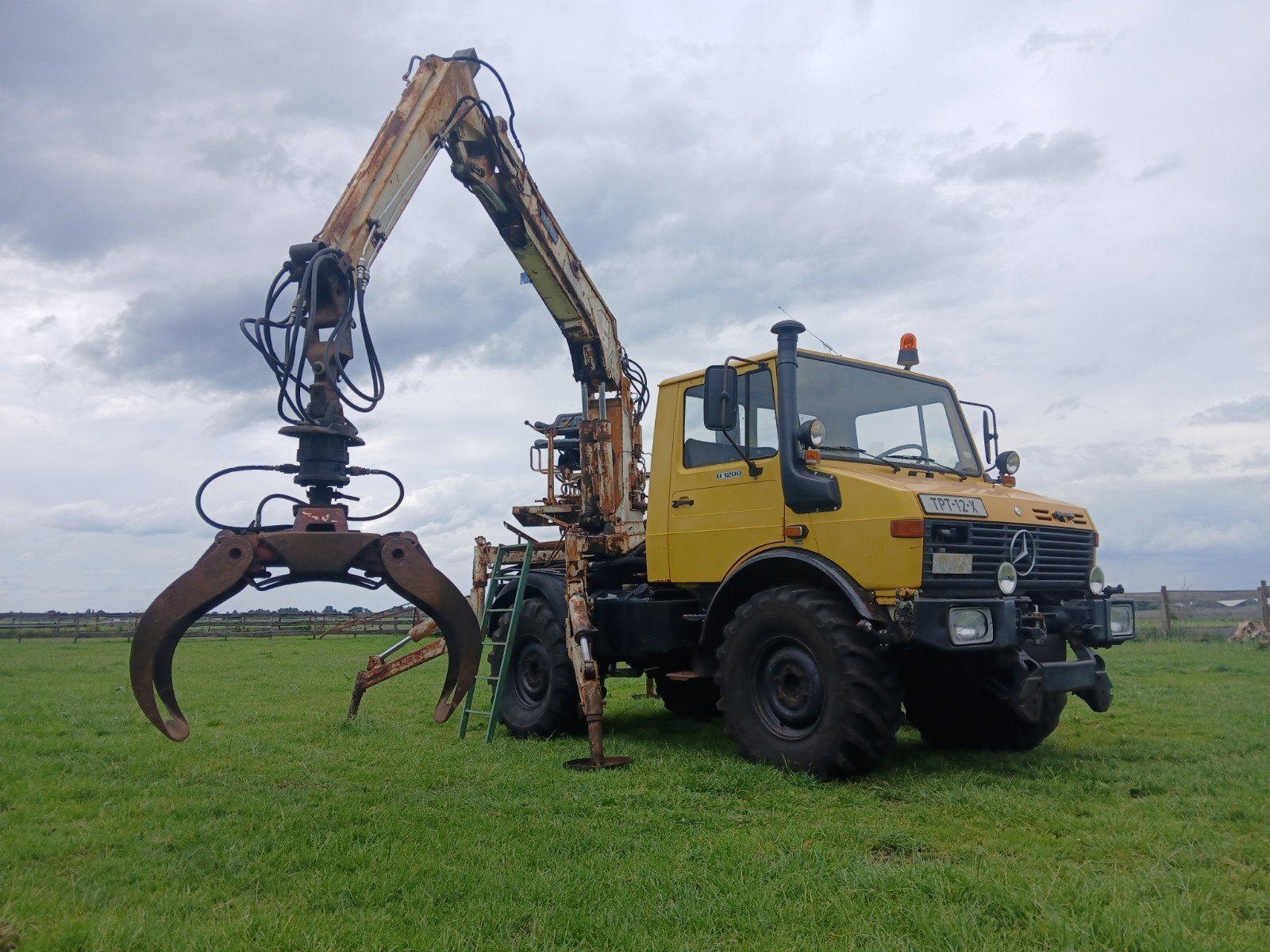 Unimog kraan, Ophalen