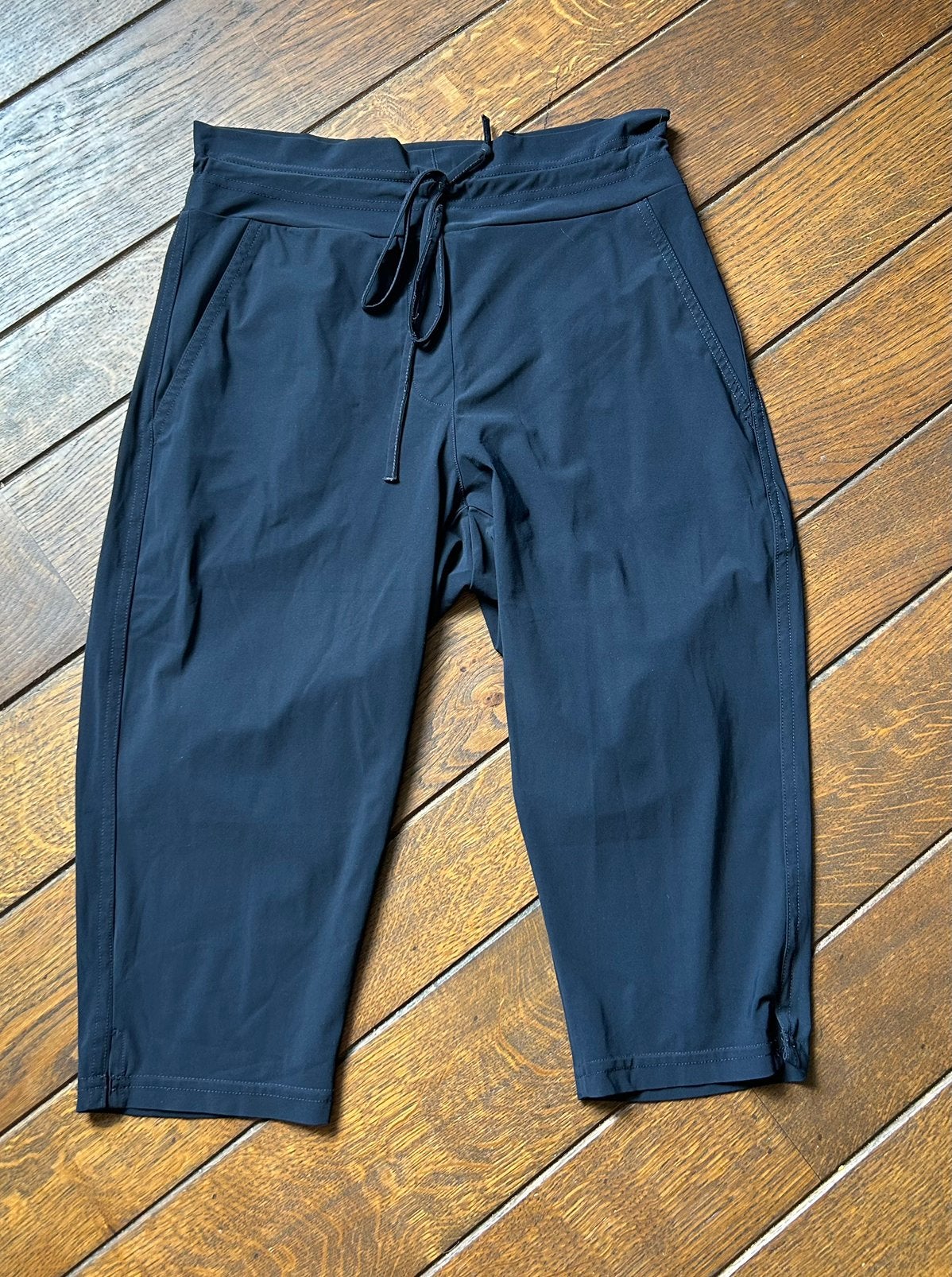 Dark Blue Studio Anneloes Upstairs Capri, bermuda, in XS, Kleding | Dames, Broeken en Pantalons, Zo goed als nieuw, Maat 34 (XS) of kleiner