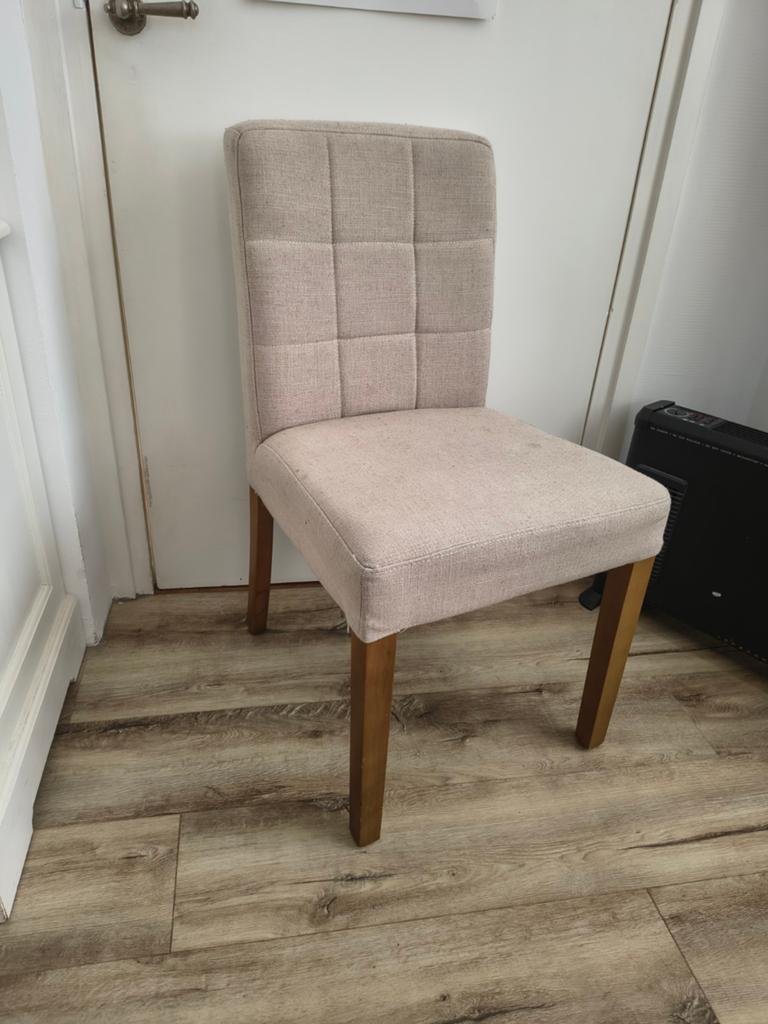 Prachtige beige, ecru eetkamerstoel, zithoogte 45 centimeter, Overige kleuren, Onb, Ophalen of Verzenden, Stof