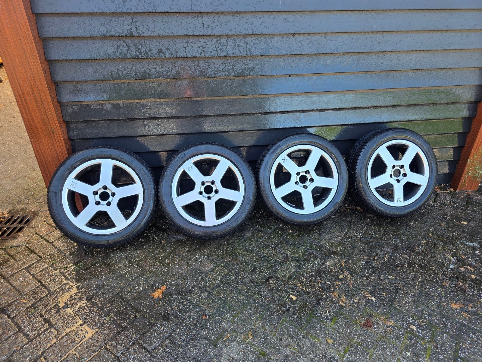 Volvo R velgen, Ophalen, Zomerbanden, Velg(en)