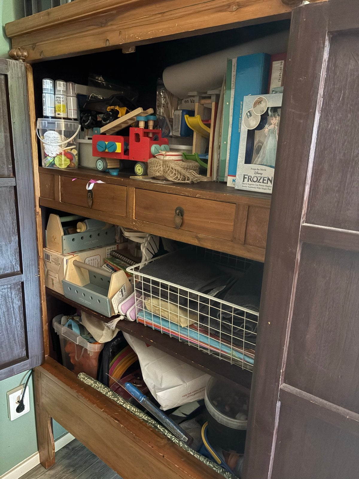 Houten kast met Chinese invloeden, Huis en Inrichting, Ophalen, Gebruikt, 50 tot 100 cm, Met lade(s)
