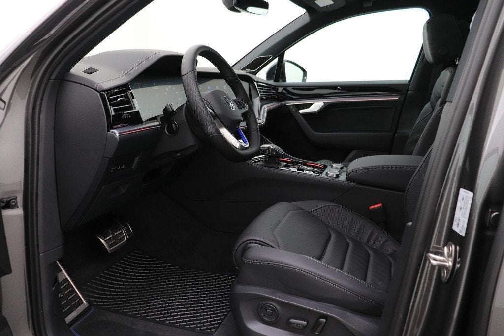Volkswagen Touareg 3.0 TSi eHybrid 4MOTION R | FINAL EDITION, Automaat, 14 kWh, Gebruikt, Euro 6