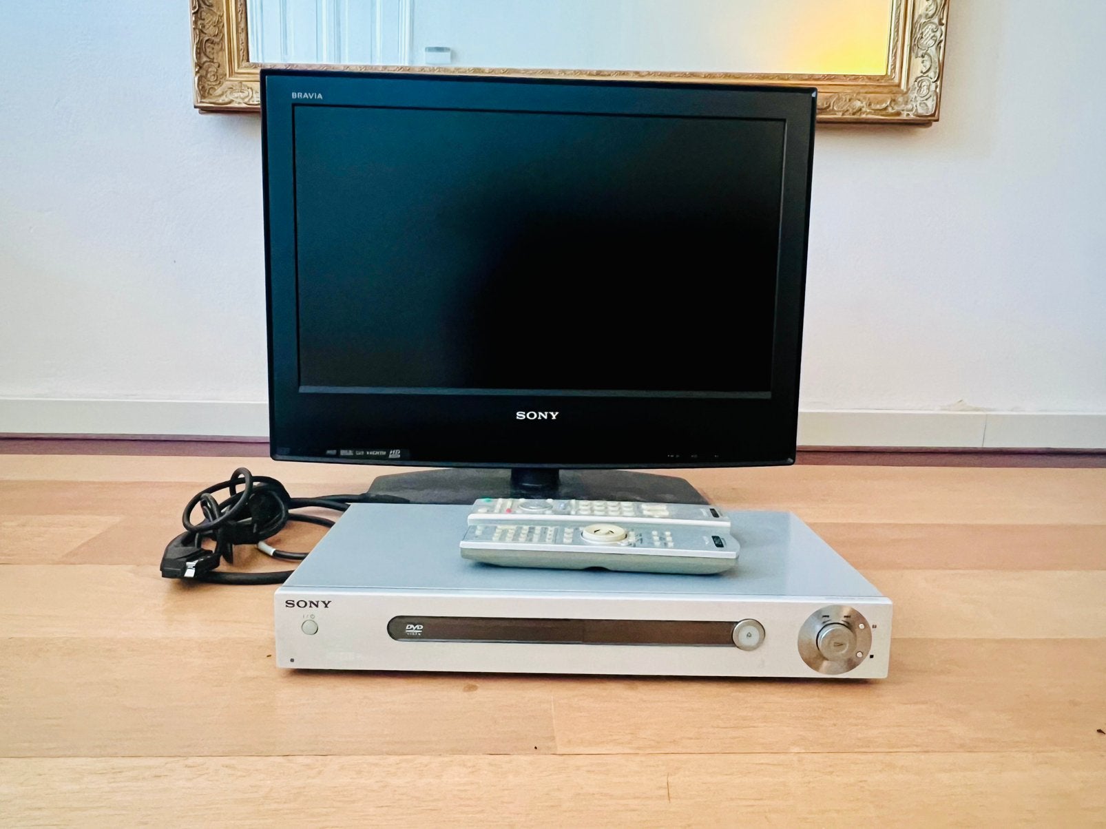 LCD TV, DVD speler & DVD films, Audio, Tv en Foto, Ophalen of Verzenden, Gebruikt, Sony