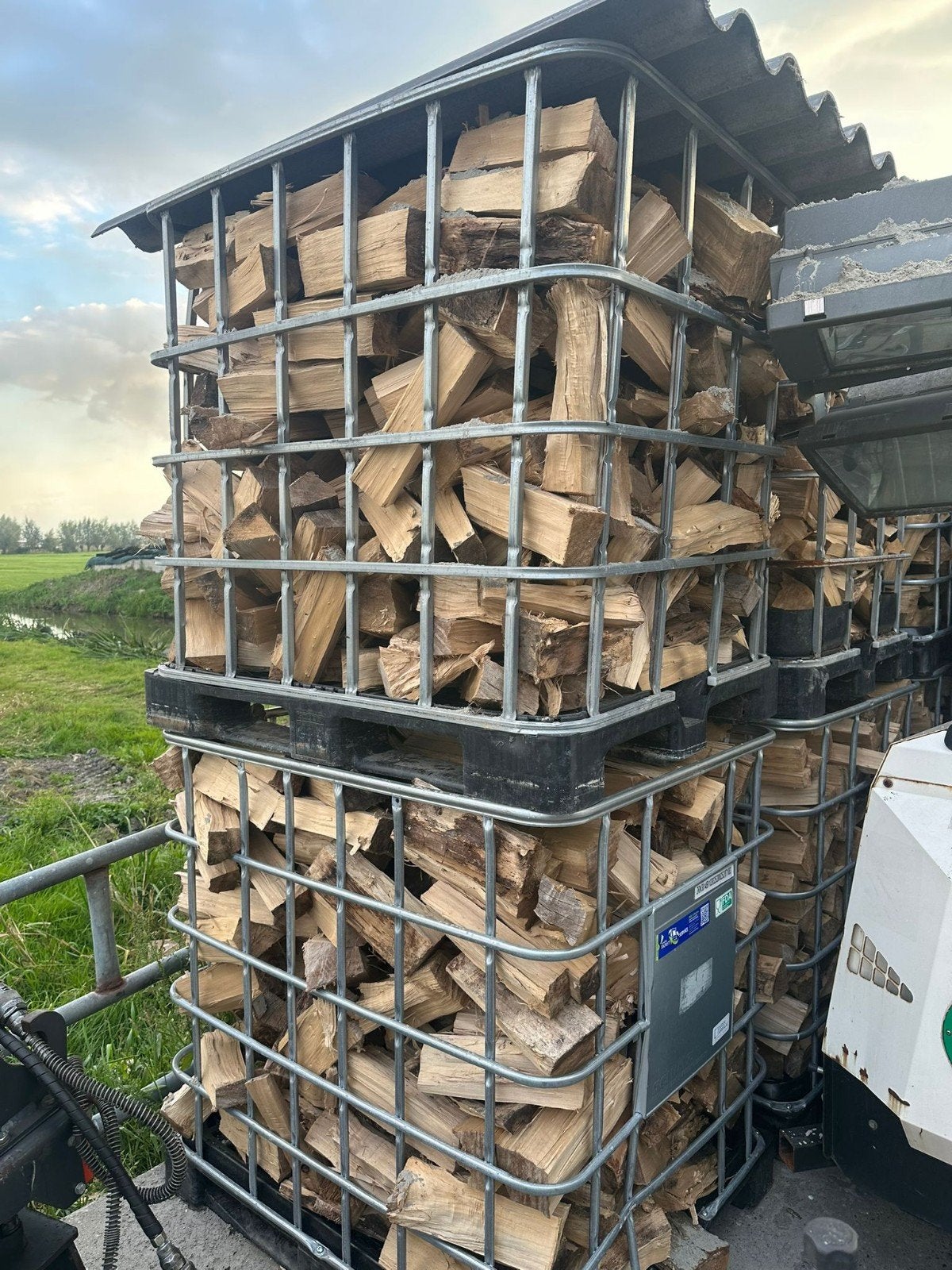 haardhout/ brandhout/ kachelhout per krat - slechts 100,-!, Tuin en Terras, Haardhout, Minder dan 3 m³, Ophalen of Verzenden, Overige houtsoorten